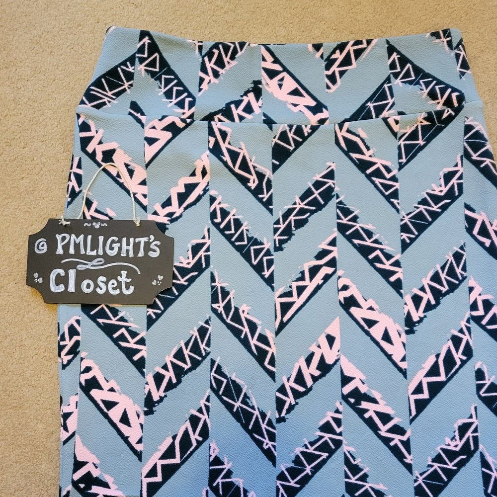 LuLaRoe Cassie Skirt XL Mint Green/Pink Geometric Print